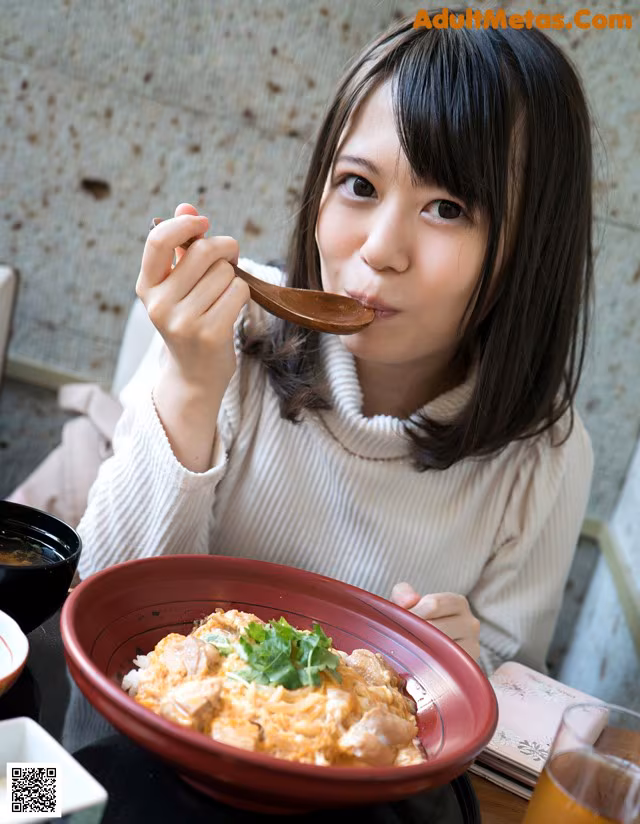 Miku Ikuta - Skinny Sleeping Mature8